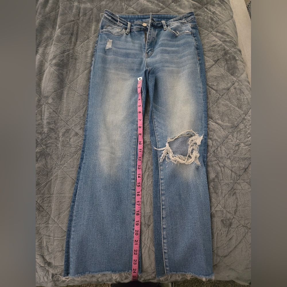 Boutique Distressed Women's Jeans Sz 27